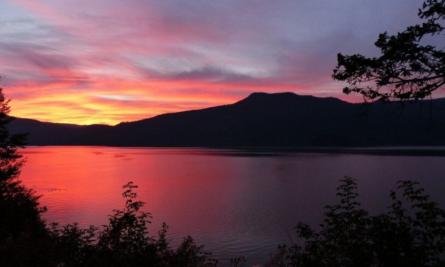 Κοντινοί προορισμοί για την 28η Οκτωβρίου: Από την Κορινθιακή «Ελβετία» στη νύμφη του Αργοσαρωνικού