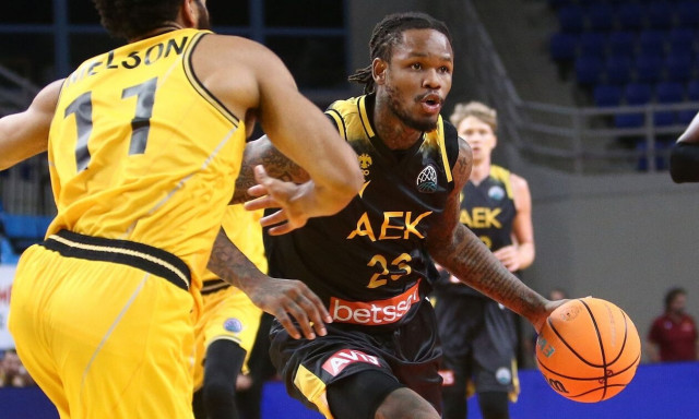 Αθλητικές μεταδόσεις: Πού θα δείτε ΑΕΚ, Άρη και Champions League