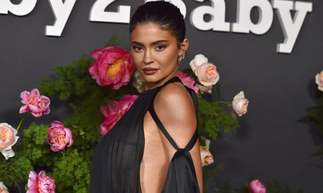 Kάιλι Τζένερ: Λανσάρει το δικό της brand ρούχων - Το σήμα κατατεθέν και η ευχή από τους θαυμαστές