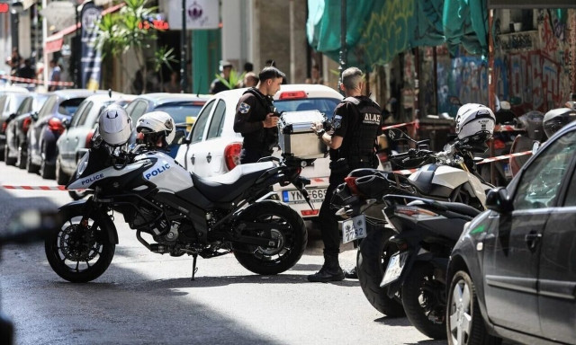 Σοκ στη Θεσσαλονίκη: Πατέρας έπνιξε την παραπληγική κόρη του - «Δεν άντεχα να τη βλέπω να υποφέρει»