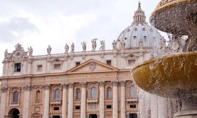 Βατικανό: Πολωνός επίσκοπος παραιτήθηκε αφού ένας ιερέας οργάνωσε... όργιο στην ενορία του