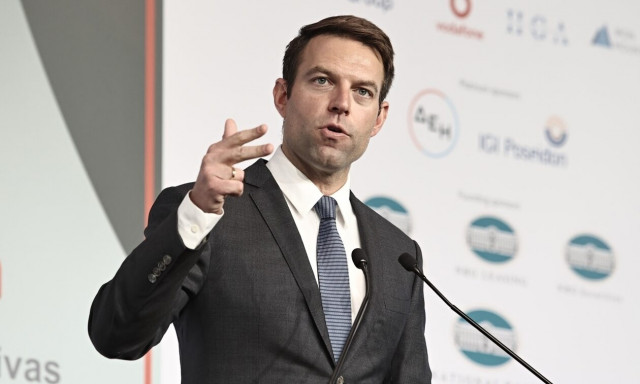 Ένα βήμα… αριστερά από Κασσελάκη στον Economist - Άνοιγμα σε Τσακαλώτο