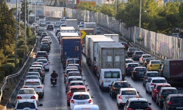 Κίνηση τώρα: «Κόλαση» και πάλι ο Κηφισός – Πού αλλού υπάρχουν δυσκολίες