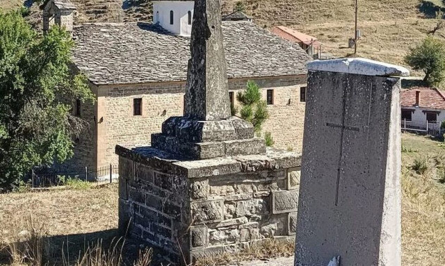 Γράμμος: Το εγκαταλελειμμένο χωριό Τρίλοφος