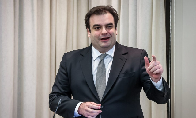 Legislation ending the 'state monopoly' on university education is imminent, Pierrakakis tells ERT