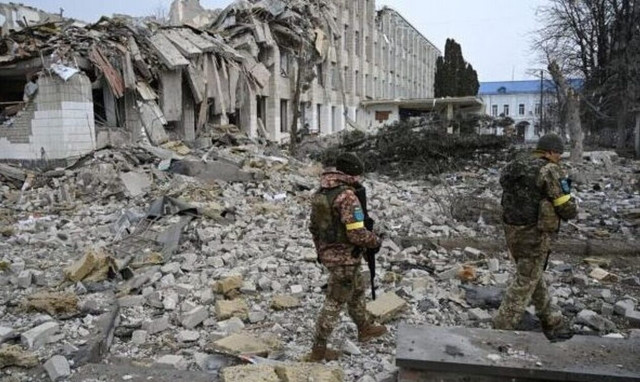 Ουκρανία: Τρεις νεκροί και χιλιάδες σπίτια χωρίς ηλεκτρικό ρεύμα λόγω της σφοδρής κακοκαιρίας