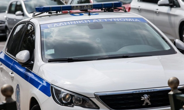 Γκαζάκια σε πολυκατοικία στα Ιλίσια