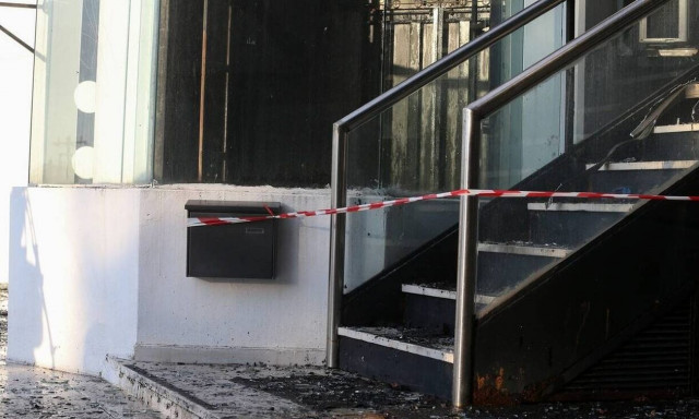 Ιλίσια: Γκαζάκι σε πολυκατοικία όπου διαμένει βουλευτής των Σπαρτιατών