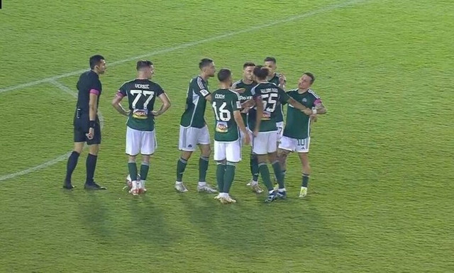 Παναθηναϊκός - Πανσερραϊκός: Ένταση μεταξύ Αράο και Μλαντένοβιτς - Τους «τιμώρησε» ο Γιοβάνοβιτς