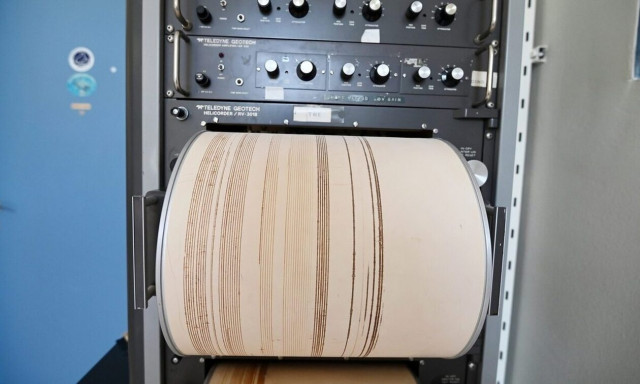 Σεισμός τώρα στον Κορινθιακό