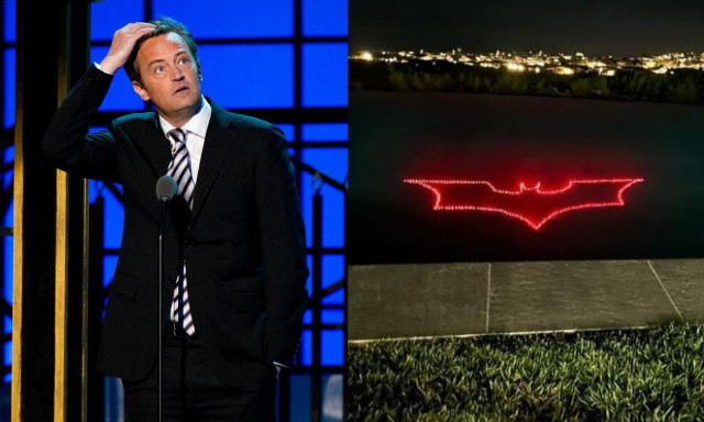 Μάθιου Πέρι - σήμα batman