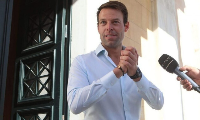 Ταυτόσημες κινήσεις από Κασσελάκη-Ανδρουλάκη με «έπαθλο» την κεντροαριστερά