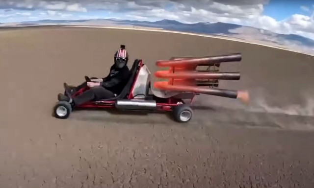 Αυτοσχέδια go karts που κινούνται με την δύναμη των καυσαερίων τους