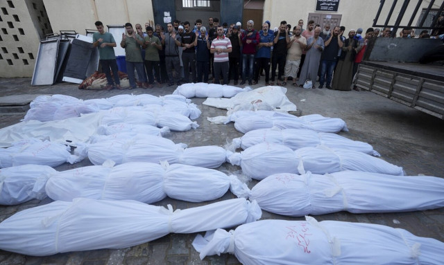 Γάζα: Δεκάδες πτώματα σε νοσοκομείο - Γιατροί χειρουργούν στους διαδρόμους