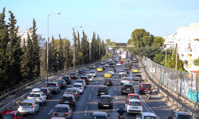 Κίνηση: Στο κόκκινο πολλοί δρόμοι στην Αττική - Δείτε τον χάρτη