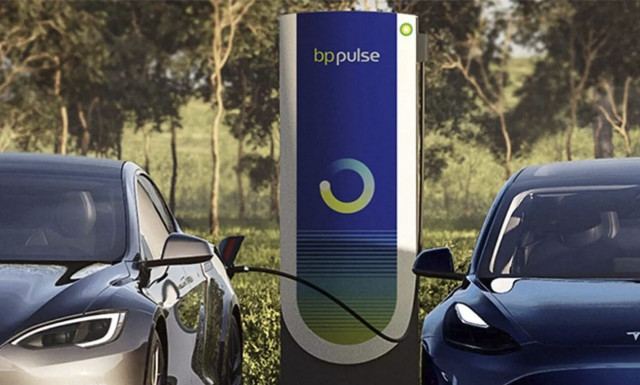 Συνεργασία BP και Tesla για τους φορτιστές