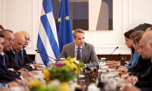 Μητσοτάκης για ελεύθερους επαγγελματίες: Θεσπίζεται κατώτατο τεκμαρτό εισόδημα - Επιδότηση στο ρεύμα