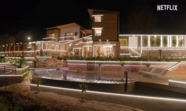 Surviving Paradise: To νέο ριάλιτι του Netflix γυρίστηκε σε μια φουτουριστική βίλα στη Λευκάδα