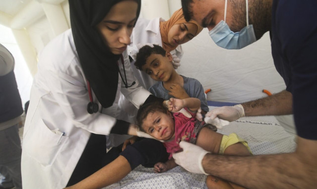 Ένα παιδί πεθαίνει κάθε δέκα λεπτά στη Γάζα