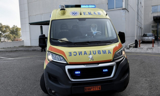 Μαχαίρωμα άνδρα στο κέντρο της Αθήνας - Μπήκε αιμόφυρτος σε κατάστημα