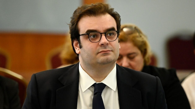 Αγωγή Πιερρακάκη κατά ΟΛΜΕ - Ζητά να κριθεί παράνομη η απεργία των καθηγητών