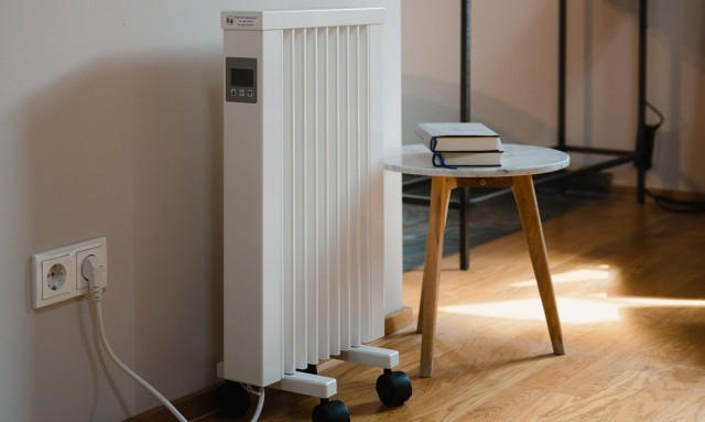 Έρχεται επίδομα θέρμανσης με ρεύμα και νέο κοινωνικό οικιακό τιμολόγιο για πολύτεκνους