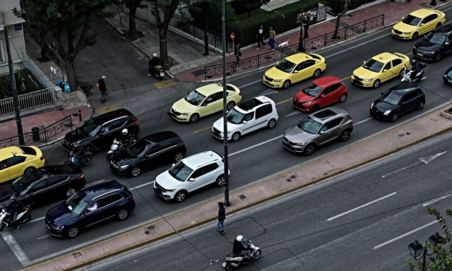 Τέλη κυκλοφορίας 2024: Ποιοι εξαιρούνται από την πληρωμή τους