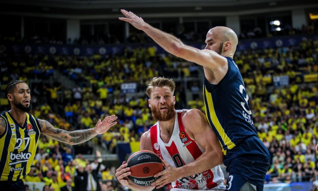 Αθλητικές μεταδόσεις: Πού θα δείτε το Φενέρμπαχτσε-Ολυμπιακός και τις «μάχες» Τσιτσιπά και Σάκκαρη