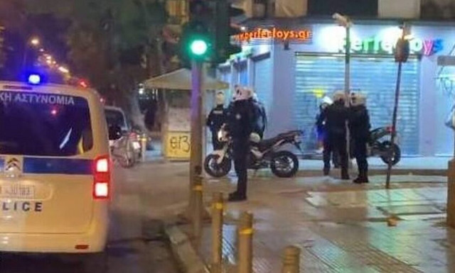 Εισαγγελική έρευνα για τον ξυλοδαρμό πολίτη από αστυνομικούς στην πλατεία Βικτωρίας