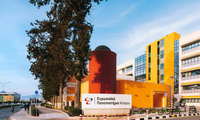 Η ολιστική ανάλυση του δικαίου για την ιστορία, την φιλοσοφία του δικαίου και το διεθνές δίκαιο