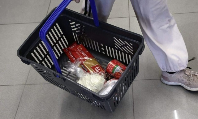 Ακρίβεια: Κόβουν ελαιόλαδο, κόκκινο κρέας και ψάρι οι Έλληνες