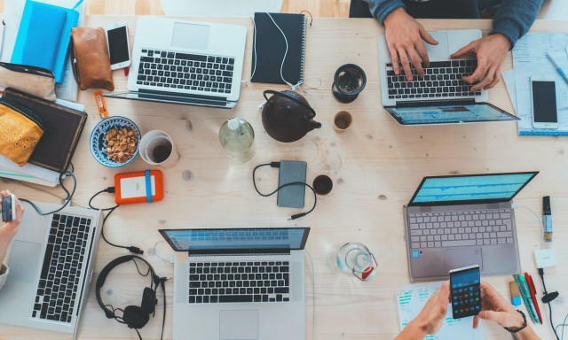 Το blame game του σκοτεινού διαδικτύου