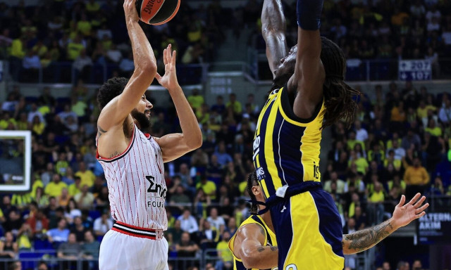 Euroleague, Φενέρμπαχτσε – Ολυμπιακός 79-77: Η ανατροπή βρήκε… σίδερο και Παπαγιάννη