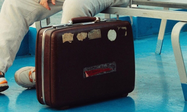 Ακρίβεια: «Γύρισα στο πατρικό μου» - Πώς μια νέα γενιά εργαζομένων κοιμάται στο σπίτι που μεγάλωσε