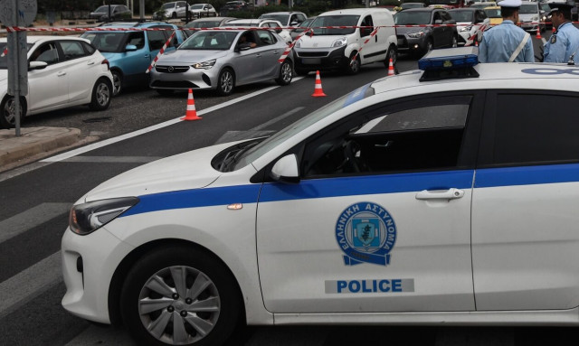 Τροχαίο στην Ποσειδώνος: Ένας τραυματίας από τη σύγκρουση δύο οχημάτων