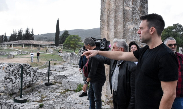 Kasselakis tours Corinthia, visits Nemea archaeological site