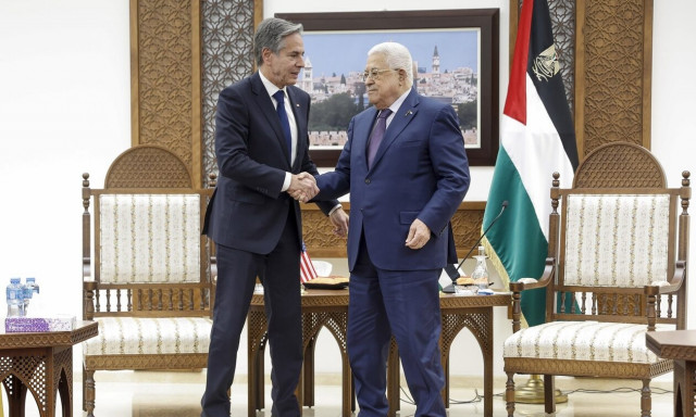 Πόλεμος Ισραήλ: Αιφνιδιαστική επίσκεψη Μπλίνκεν στη Δυτική Όχθη και συνάντηση με Αμπάς