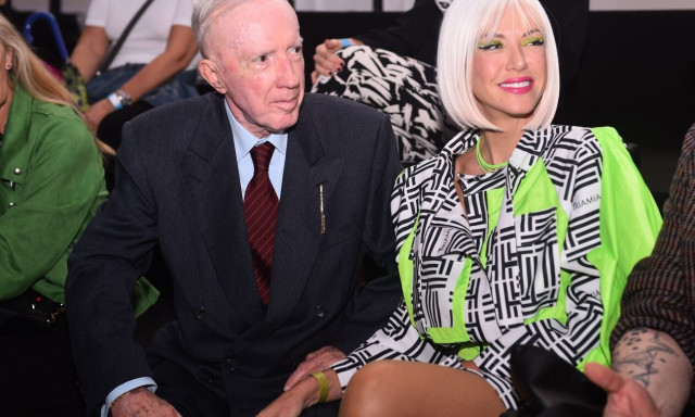 Κωνσταντίνος Πλεύρης - Τζώρτζια Σιακαβάρα: Αχώριστοι σε επίδειξη μόδας στο Ζάππειο (photos)