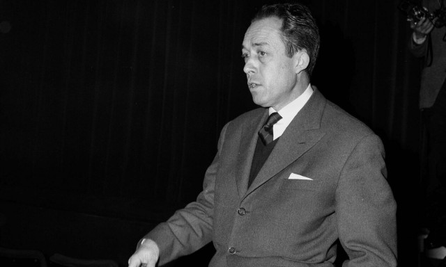 Αλμπέρ Καμύ