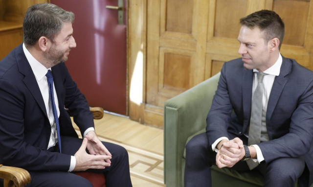 Ανδρουλάκης σε Κασσελάκη: «Να υπάρχουν δίαυλοι επικοινωνίας, πεδίο εμπιστοσύνης και συναινέσεως»