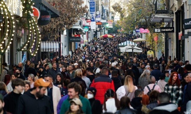 Επιταγή ακρίβειας: «Δώρο Χριστουγέννων» για ευάλωτους - 6 συν 1 εισοδηματικές ανάσες