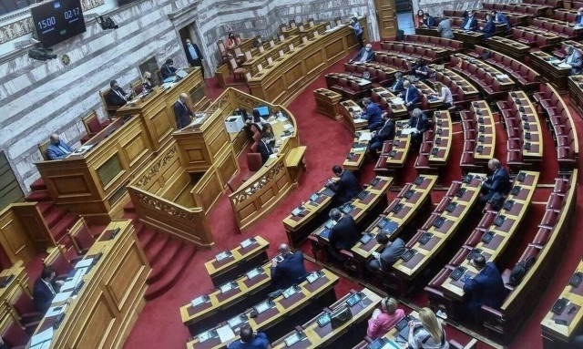 Πόθεν έσχες: Ο πιο «πλούσιος» και ο πιο «φτωχός» πολιτικός αρχηγός