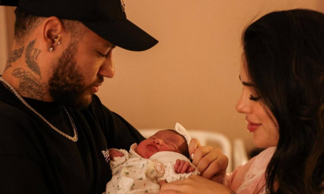 Νεϊμάρ: Ώρες αγωνίας - Διαρρήκτες μπήκαν στο σπίτι της πρώην του και έψαχναν την κόρη τους