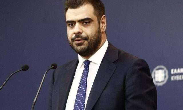 Marinakis: There is no question of abolishing the tax-free allowance