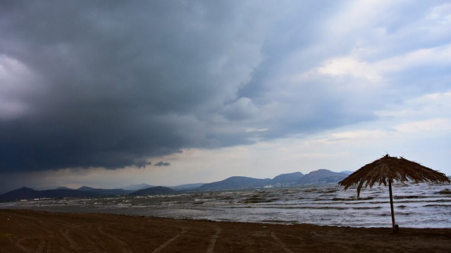 Ο καιρός: Έρχεται φθινόπωρο με βροχές και πιο χαμηλές θερμοκρασίες