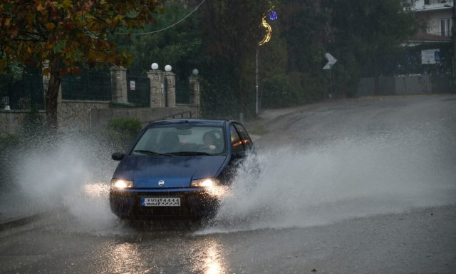 Καιρός - Σάκης Αρναούτογλου: Πιθανές και διάσπαρτες μπόρες στην Αττική