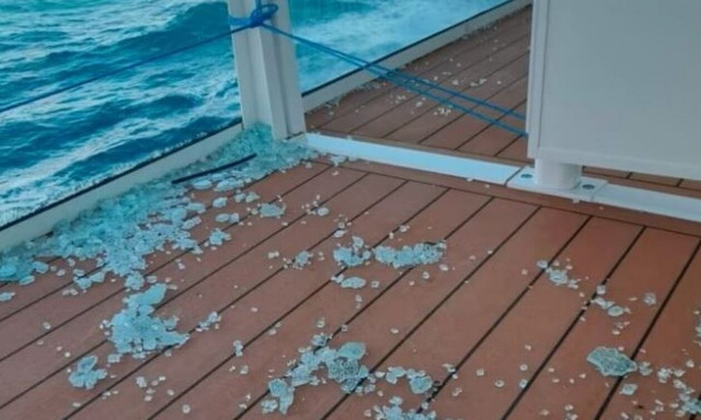 Εφιάλτης στη θάλασσα: Κρουαζιέρα τρόμου με 100 τραυματίες στον Βισκαΐκό Κόλπο - «Το πλήρωμα έκλαιγε»