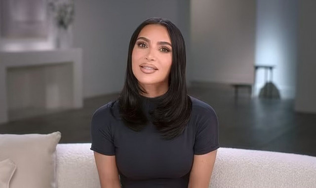 Κιμ Καρντάσιαν: Το κρυφό τατουάζ και η... Μπέντλεϊ