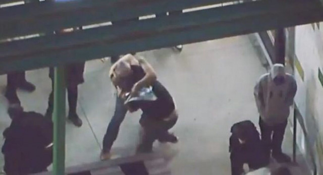 Λος Άντζελες: Σοβαρά επεισόδια μετά την προβολή βίντεο από την επίθεση της Χαμάς από την Gal Gadot