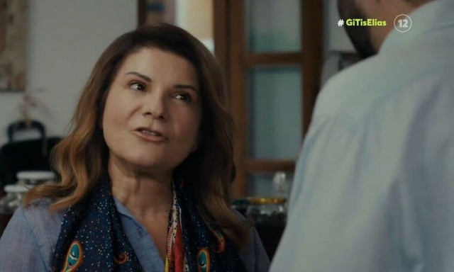 Η Γη της Ελιάς: Η Αργυρώ Μπαρμπαρίγου μπήκε στη σειρά και έκλεψε τις εντυπώσεις